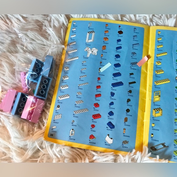 6 Missing Pcs LEGO 5560 Retired Large Pink Brick Box Bricks And More Set Horse - Picture 8 of 12